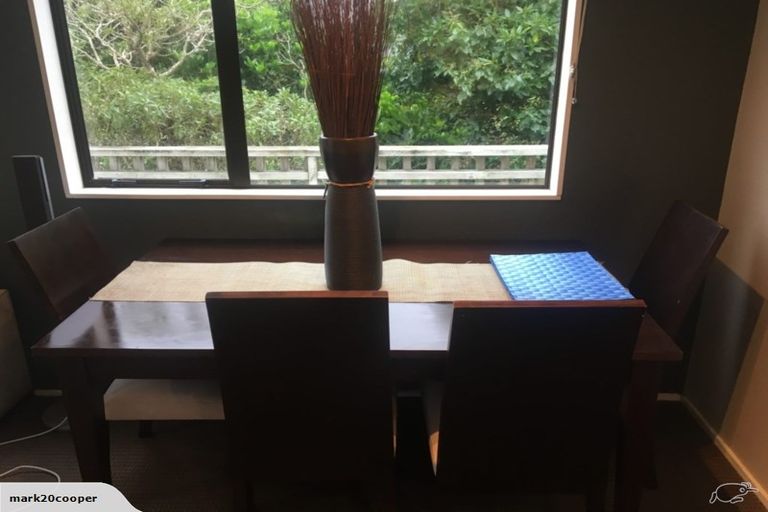 Photo of property in 35 North Terrace, Kelburn, Wellington, 6012