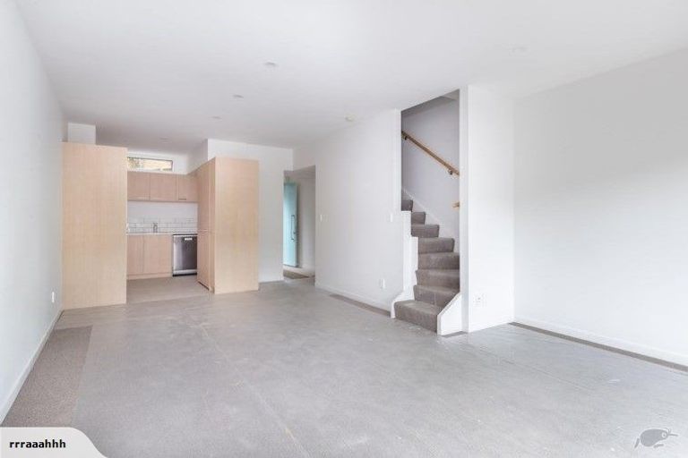 Photo of property in 3/7 Handyside Street, Tawa, Wellington, 5028