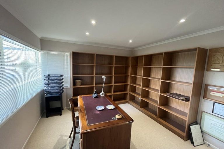 Photo of property in 2 Manukaka Heights, Hurdon, New Plymouth, 4310