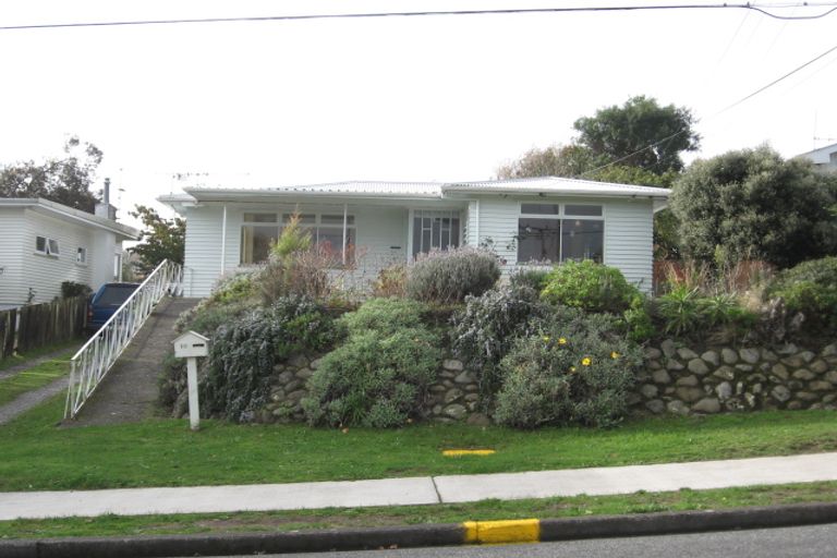 Photo of property in 10 Kaka Road, Raumati Beach, Paraparaumu, 5032