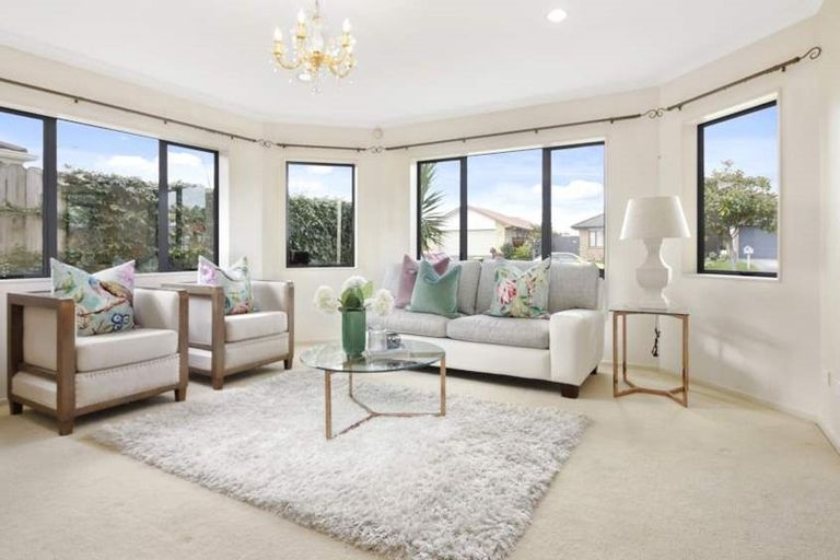 Photo of property in 24 Donegal Park Drive, Flat Bush, Auckland, 2019