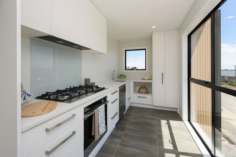 Photo of property in 32 Tea Tree Lane, Woodridge, Wellington, 6037