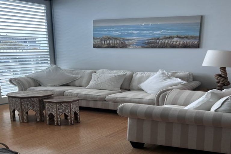 Photo of property in Sentinel Apartments, 402/3 Northcroft Street, Takapuna, Auckland, 0622