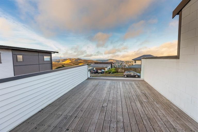 Photo of property in 19b Comber Place, Johnsonville, Wellington, 6037