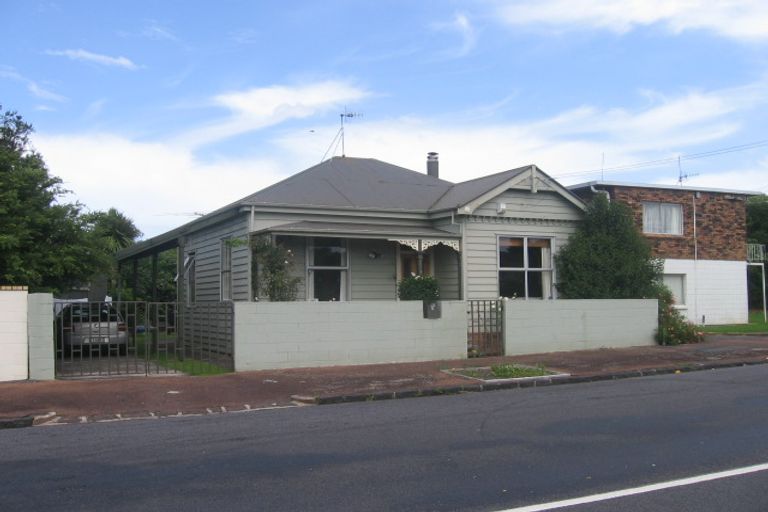 Photo of property in 19 Woodbine Avenue, Greenlane, Auckland, 1051