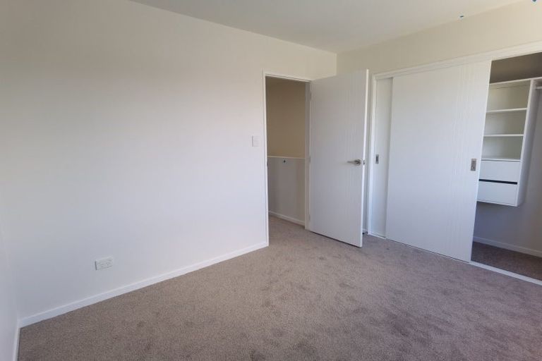 Photo of property in 9b Crestview Rise, Papakura, 2110