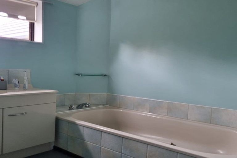 Photo of property in 103a Waimairi Road, Ilam, Christchurch, 8041