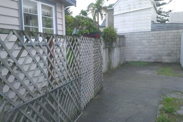 Photo of property in 112 Waghorne Street, Ahuriri, Napier, 4110