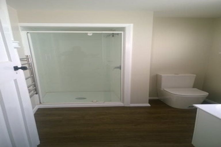 Photo of property in 17 Lower North Terrace, Kelburn, Wellington, 6012