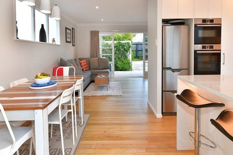 Photo of property in 57 Rosedale Road, Pinehill, Auckland, 0632