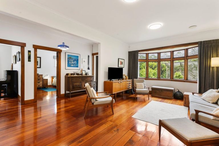 Photo of property in 16 Butt Street, Brooklyn, Wellington, 6021