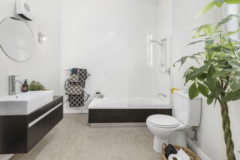 Photo of property in 4 Dawson Street, Berhampore, Wellington, 6023