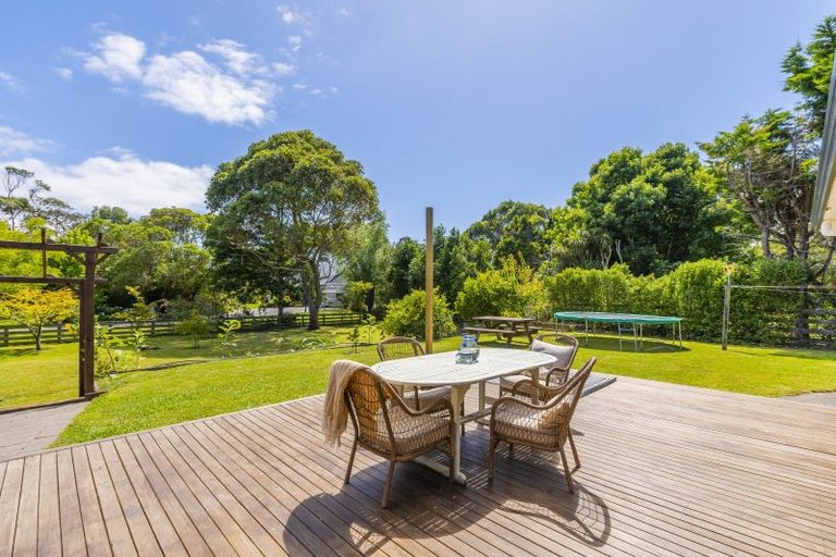 Photo of property in 35 Wood Leigh, Paraparaumu Beach, Paraparaumu, 5032