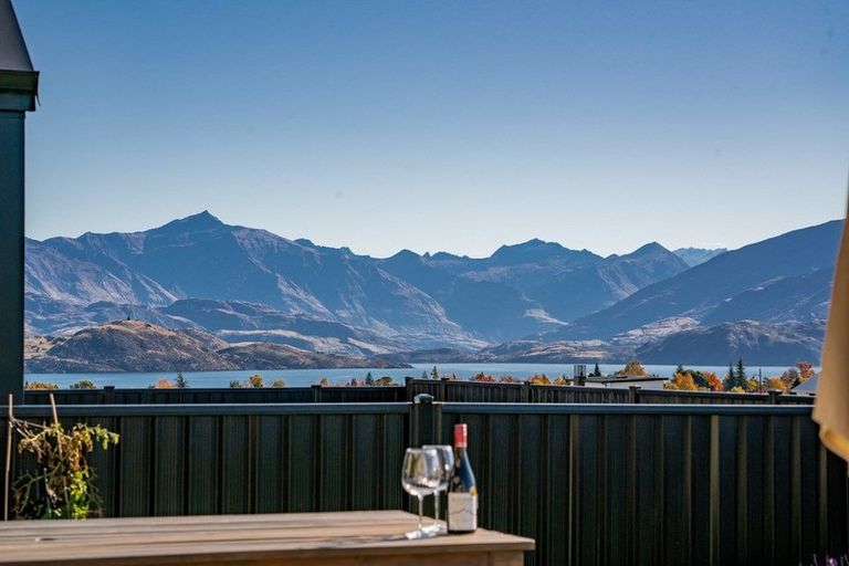 Photo of property in 75 Farrant Drive, Wanaka, 9305