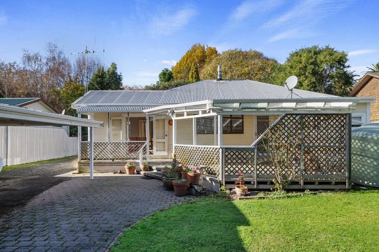 Photo of property in 6 Wi Pere Street, Manakau, Levin, 5573