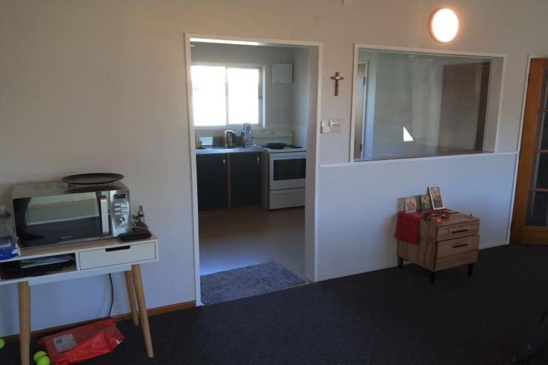 Photo of property in 3-4/37 Wood Street, Takaro, Palmerston North, 4410