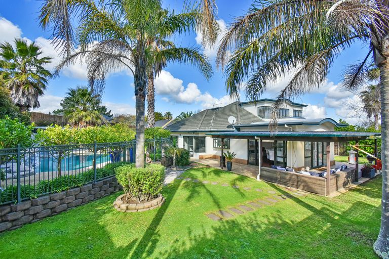 Photo of property in 21 Del Mar Court, Shamrock Park, Auckland, 2016