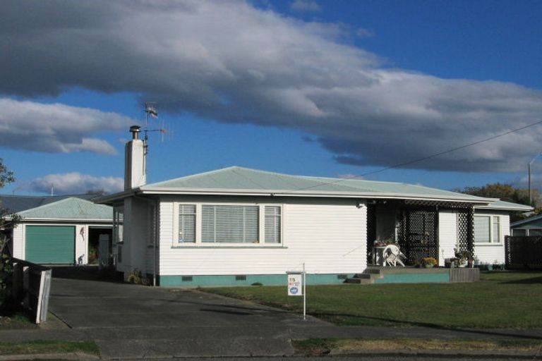Photo of property in 15 Armour Place, Onekawa, Napier, 4110