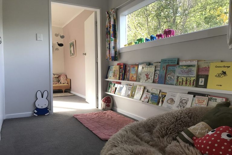 Photo of property in 43 Delhi Crescent, Khandallah, Wellington, 6035