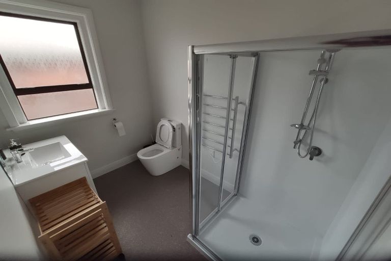 Photo of property in 2/15 Waimairi Road, Upper Riccarton, Christchurch, 8041