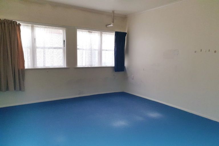 Photo of property in 3 Lincoln Road, Bluff Hill, Napier, 4110