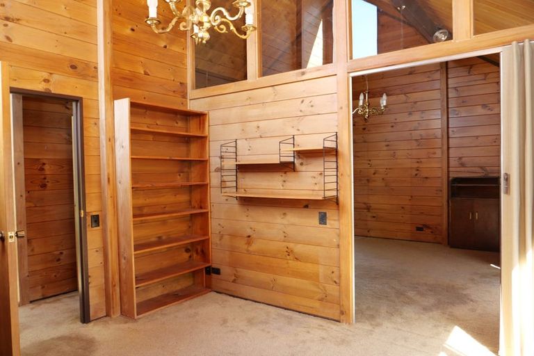 Photo of property in 37 Greenaway Road, Waikanae, 5036