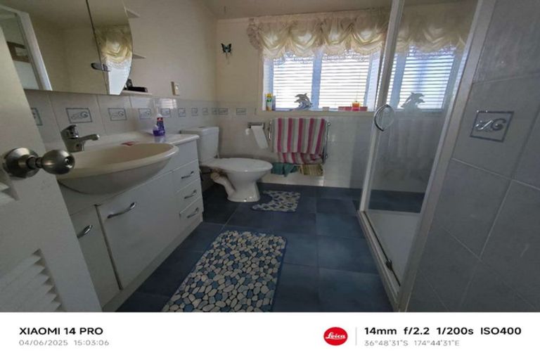 Photo of property in 1/17 Nutsey Avenue, Northcote, Auckland, 0627