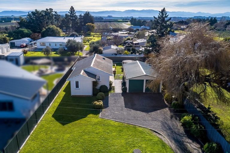 Photo of property in 13 Roberts Street, Martinborough, 5711