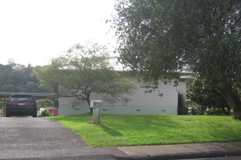 Photo of property in 10 Noall Street, Te Atatu Peninsula, Auckland, 0610