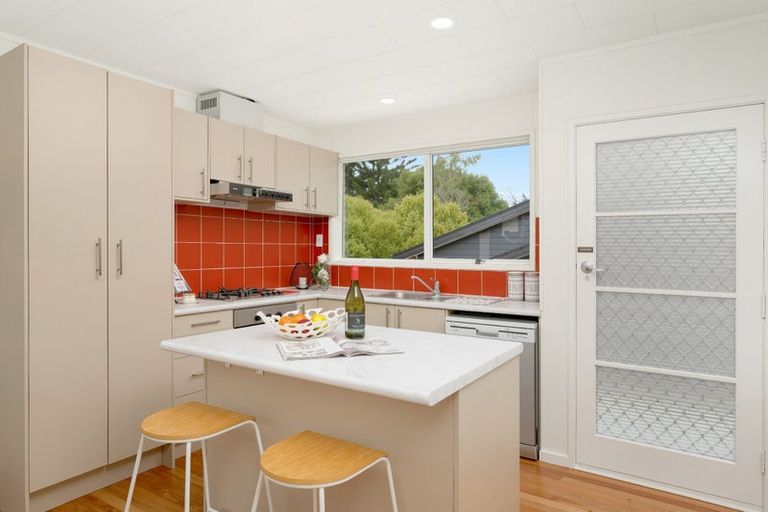 Photo of property in 56 Fitzwater Place, Henderson, Auckland, 0612