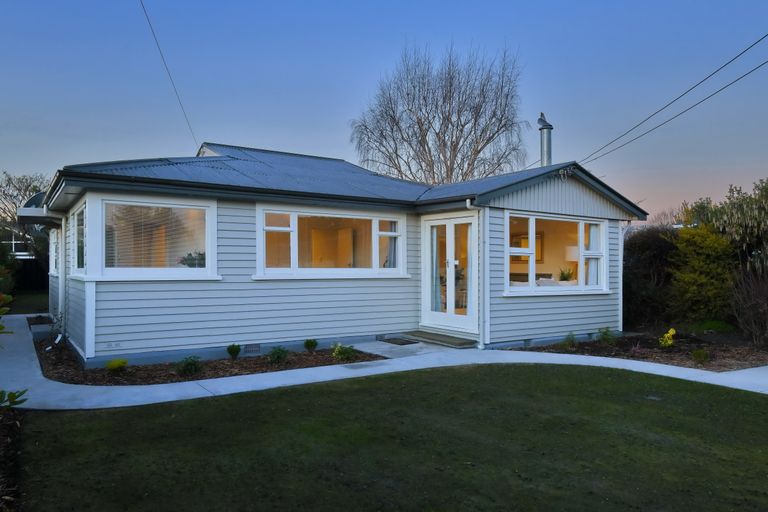 Photo of property in 70 Barrington Street, Somerfield, Christchurch, 8024