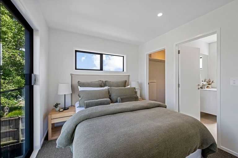 Photo of property in 1/721 Te Atatu Road, Te Atatu Peninsula, Auckland, 0610