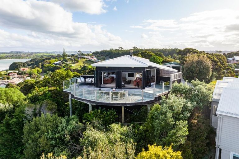 Photo of property in 73 Cheviot Street, Mangawhai Heads, Mangawhai, 0505