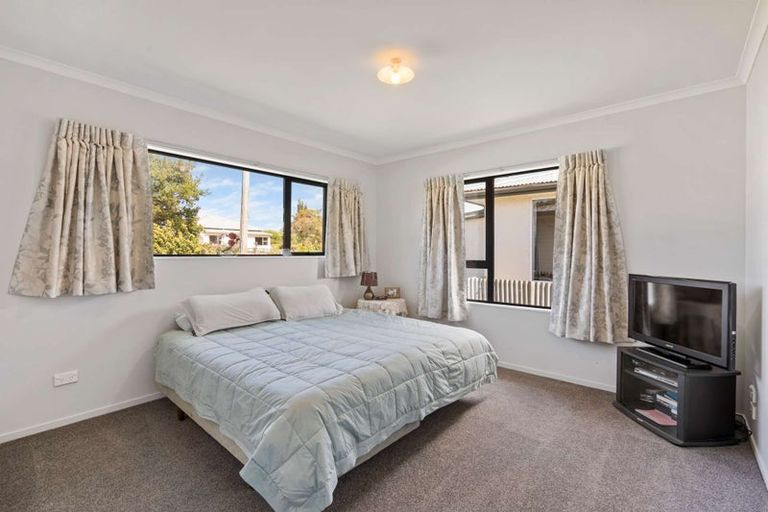 Photo of property in 8 Macandrew Street, Owaka, 9535