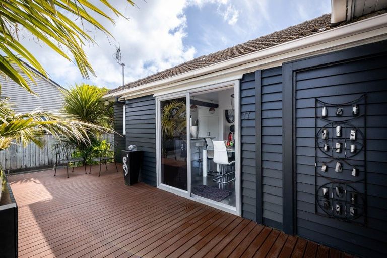 Photo of property in 17 Exeter Street, Brooklands, New Plymouth, 4310