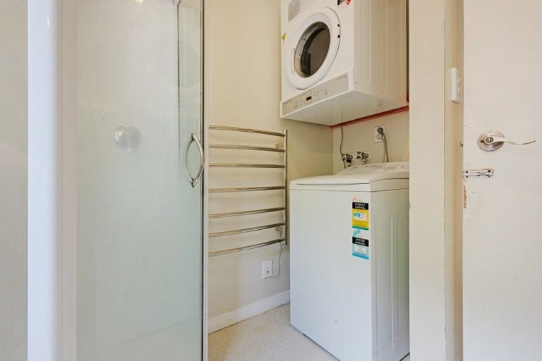 Photo of property in 82 Glenmore Street, Northland, Wellington, 6012