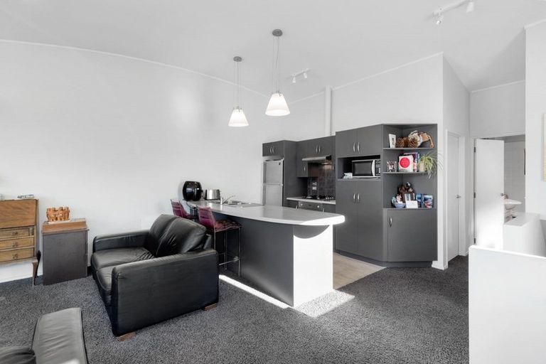 Photo of property in Elkridge Apartments, 2/64 Marina Drive, Frankton, Queenstown, 9300
