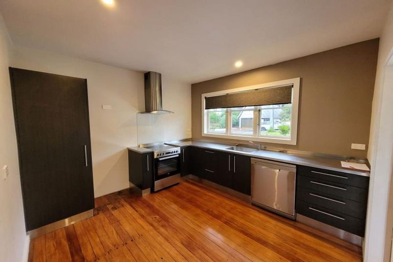 Photo of property in 34 Barrett Street, Westown, New Plymouth, 4310