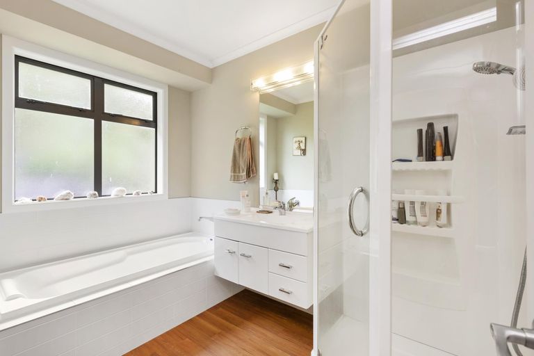 Photo of property in 2b Maungatawhiri Road, Raglan, 3295