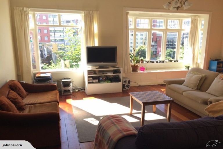 Photo of property in 1/17 Clifton Terrace, Kelburn, Wellington, 6012