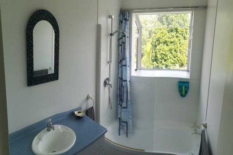 Photo of property in 19 Jay Court, Botany Downs, Auckland, 2010