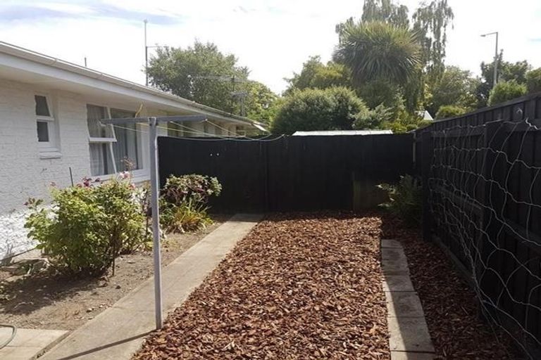 Photo of property in 152 Straven Road, Fendalton, Christchurch, 8014