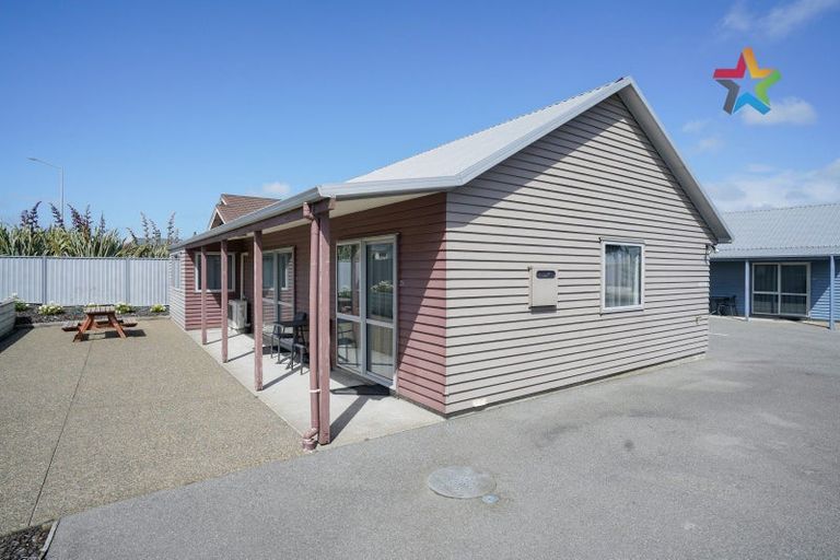 Photo of property in 8a-d Camden Street, Turnbull Thomson Park, Invercargill, 9810