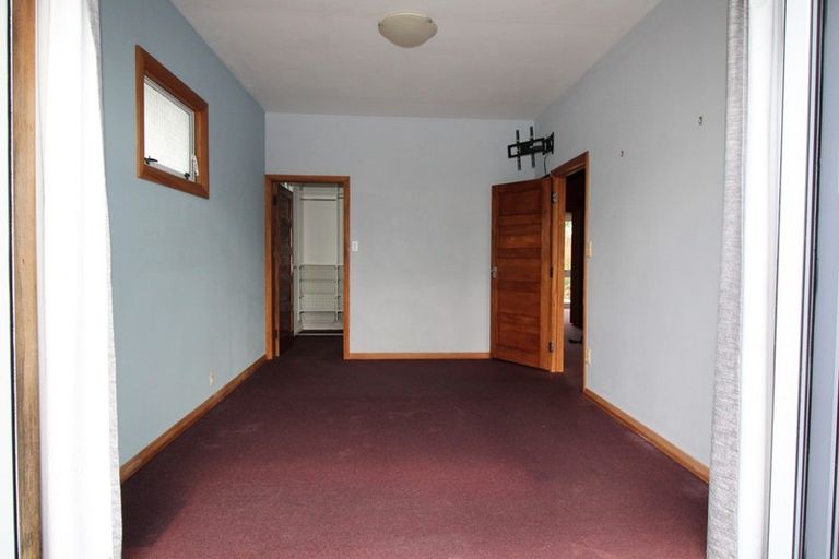 Photo of property in 82 Mangorei Road, Strandon, New Plymouth, 4312