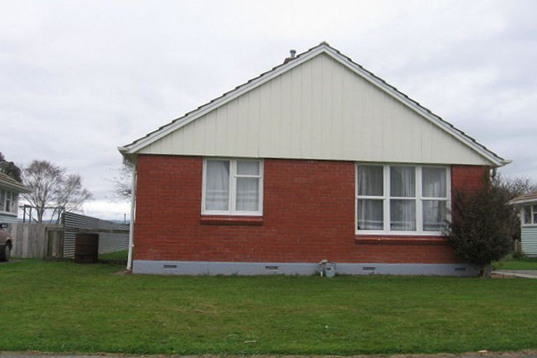 Photo of property in 54 Ellesmere Crescent, Highbury, Palmerston North, 4412