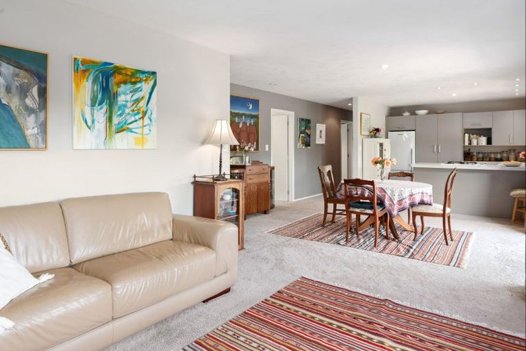 Photo of property in 98 Kinloch Road, Kinloch, Taupo, 3377