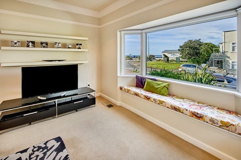 Photo of property in 42 Brighton Street, Island Bay, Wellington, 6023