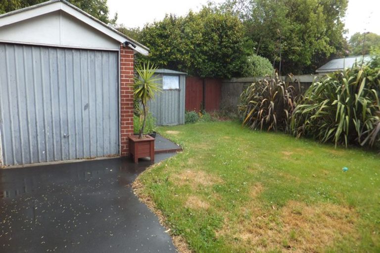 Photo of property in 1/65 Maidstone Road, Ilam, Christchurch, 8041