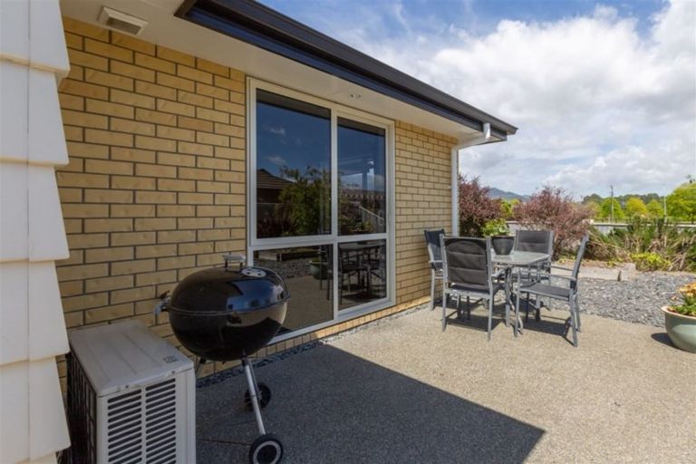 Photo of property in 2 Lilac Way, Stoke, Nelson, 7011