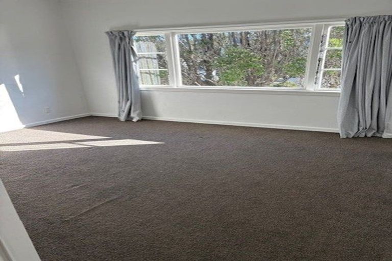 Photo of property in 17 Clutha Avenue, Khandallah, Wellington, 6035